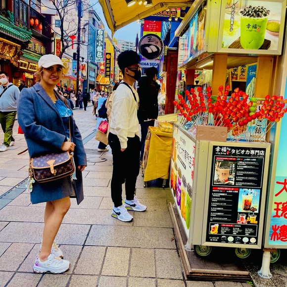 Meet your Posher, Joy - Picture 10 of 17